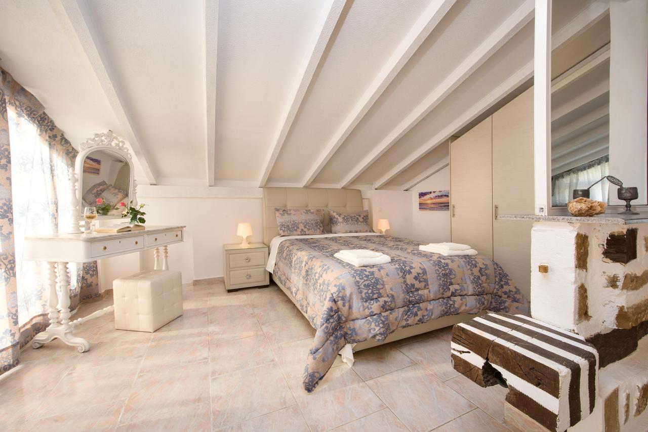 Romantic Palace Beach Apartments Agios Gordios  Exteriér fotografie